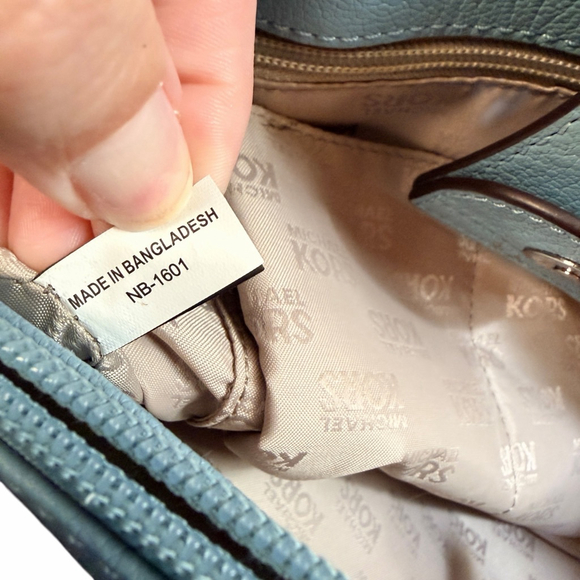 Michael Kors Leather Satchel Crossbody Blue Silver Tone Chain Strap - Picture 9 of 16